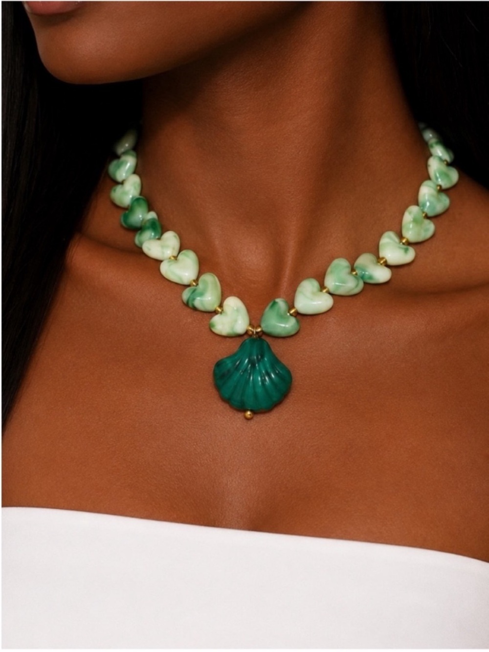 New! Coastal Marbled Green Heart Beaded Shell Necklace NWOT (5003)